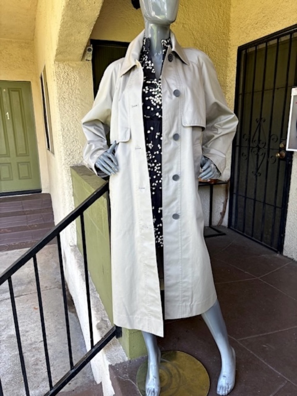 $228 EVERLANE "The Long Mac" in Stone EUC/sz S